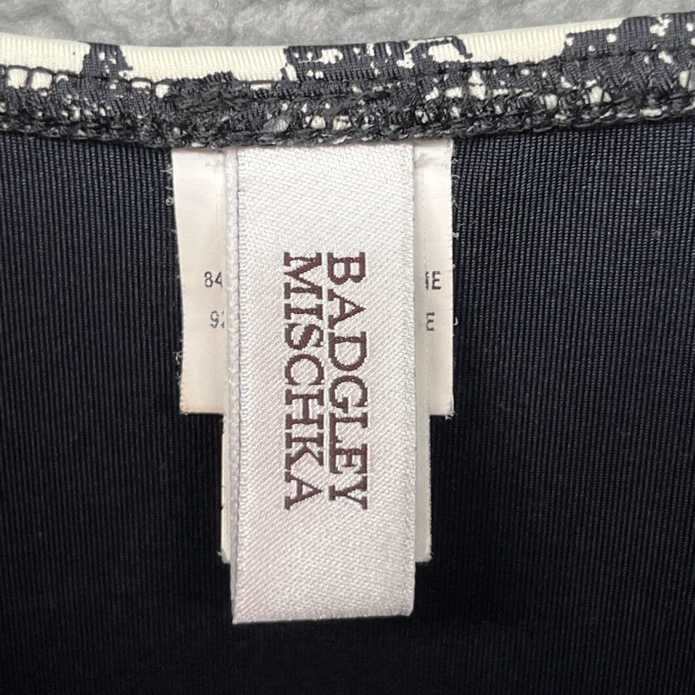 Badgley Mischka Black and White Patterned One-Piece Swimsuit. Stunning! Size 6 - Picture 14 of 14